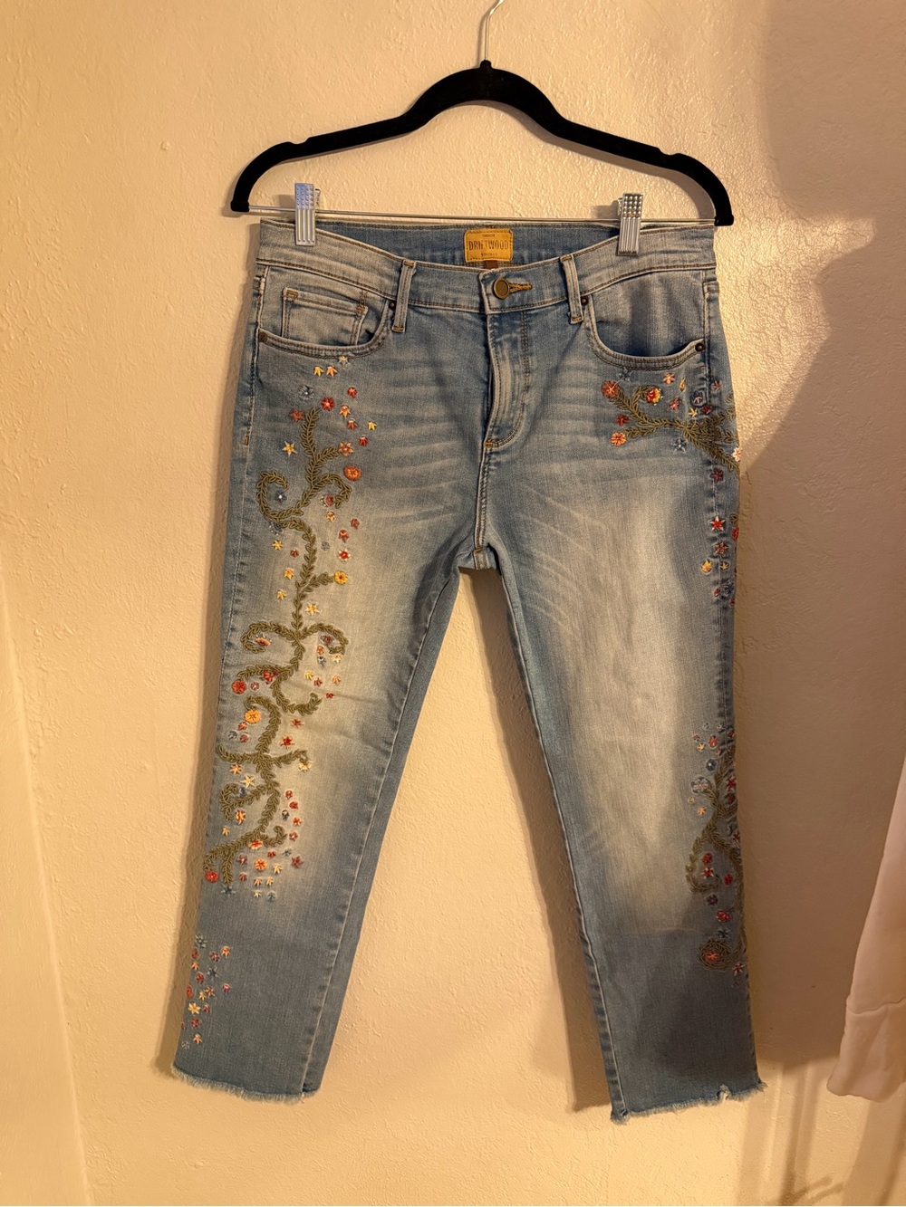 Anthropologie Driftwood Embroidered Light Wash Women's Jeans - Sz 28